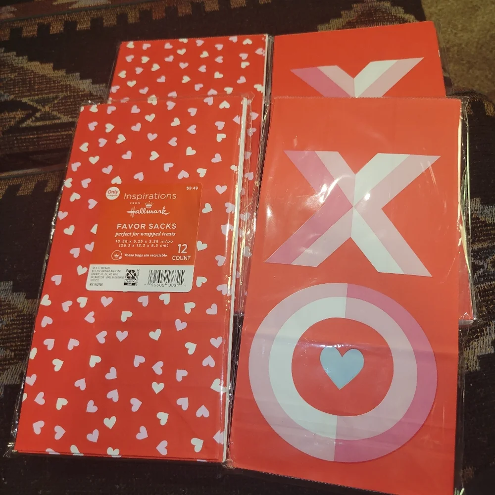 Hallmark Red and White XO Favor Bags